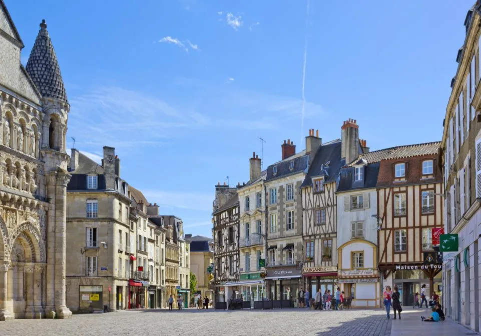 Cabinet de recrutement à Poitiers — Manuel Baranger, chasseur de tête Poitou