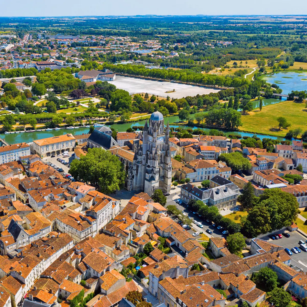 ville de Saintes en haute saintonge